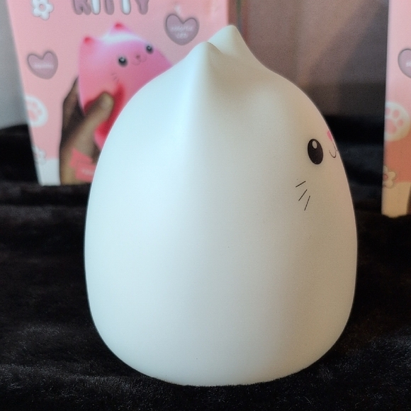 White Cat-Shaped Silicone Toy Light - Picture 8 of 9